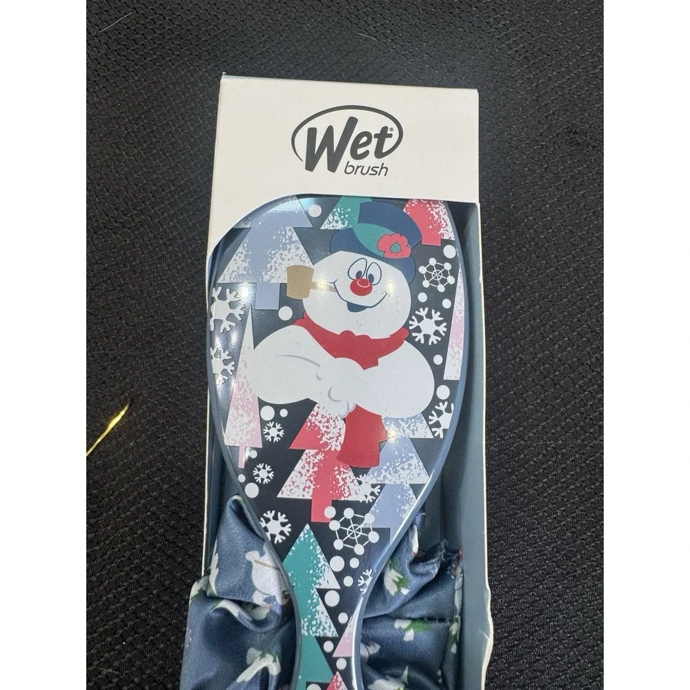 The Wet Brush original detangler